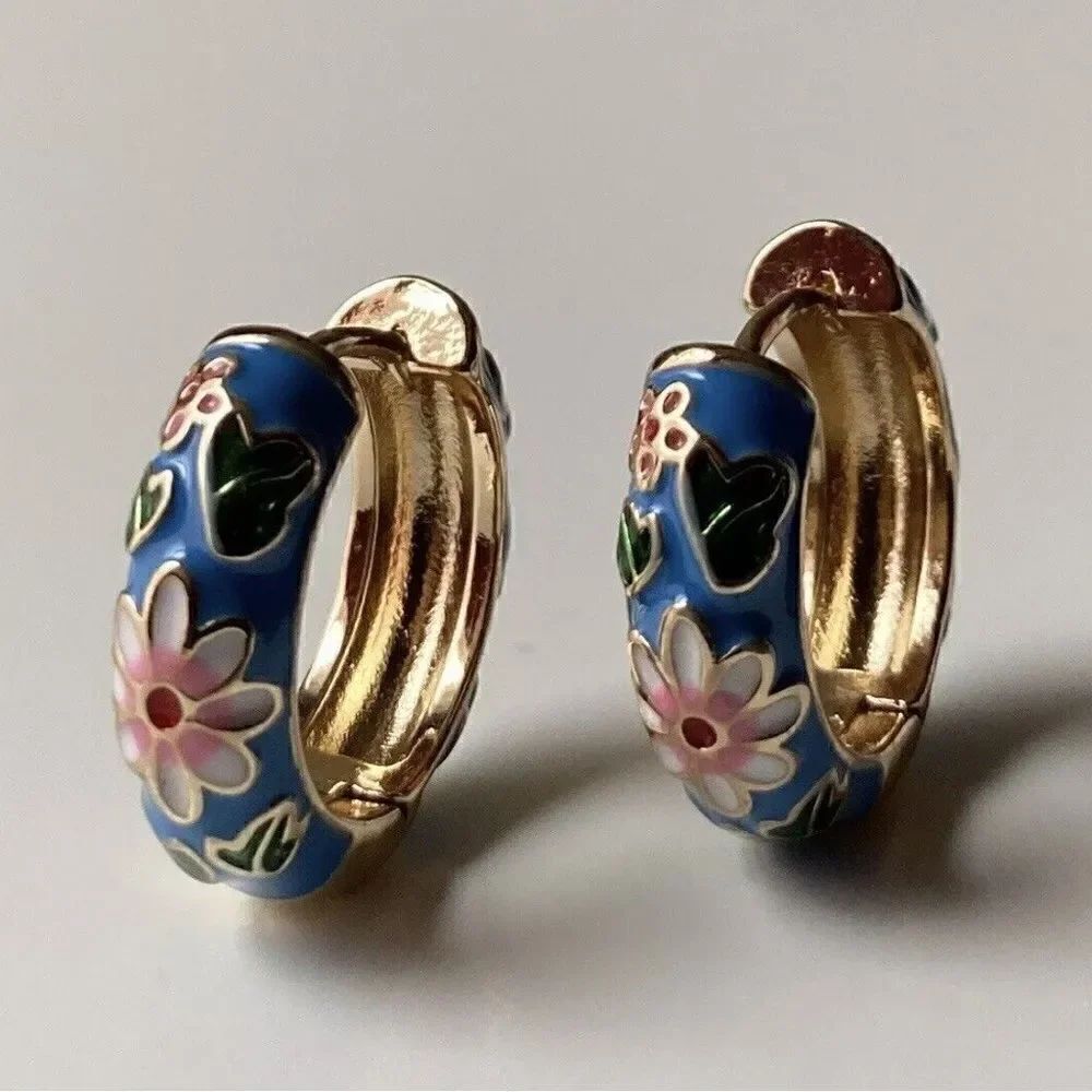 Floral hoop earrings N246